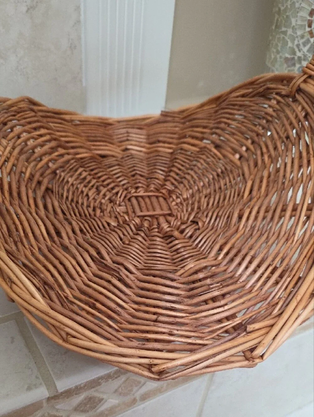🌟💥 Woven Willow Basket in Natural Brown 💥🌟